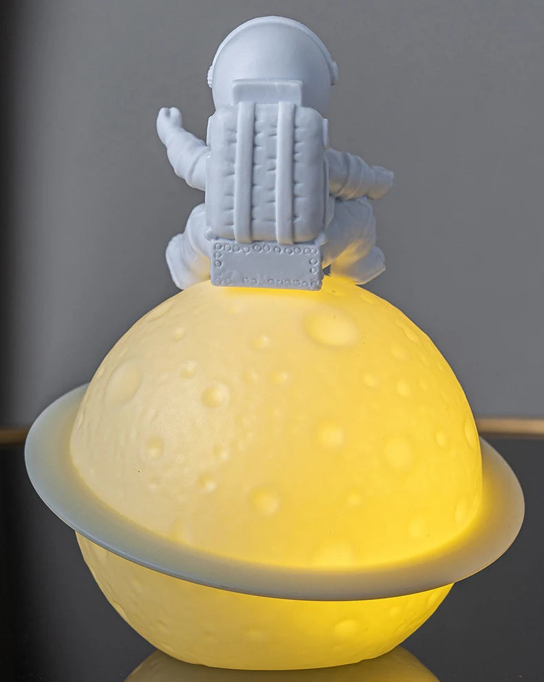 Astronaut Sitting on The Moon Creative Lamp - Shops Fab